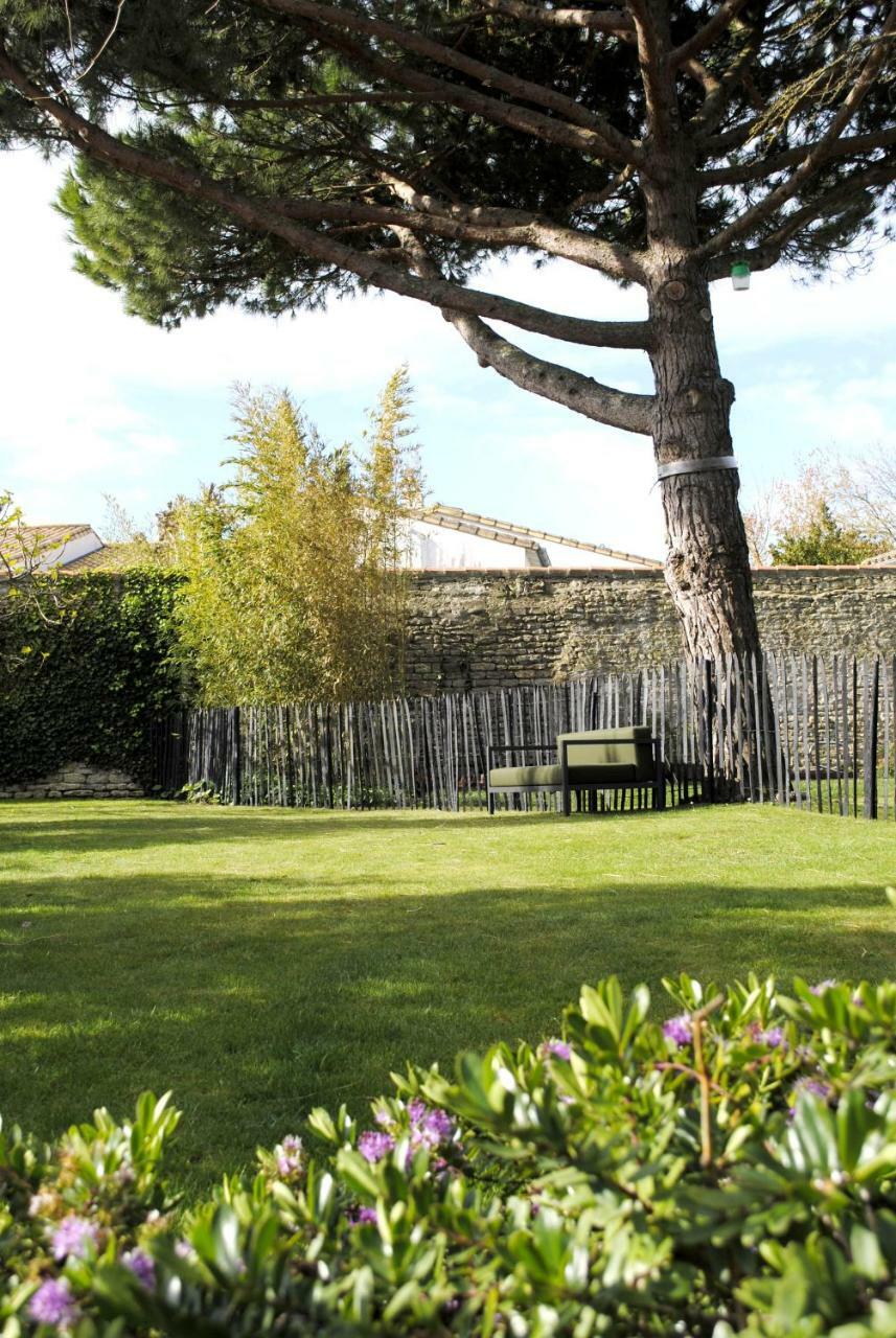 Le Clos Saint-Martin Hotel & Spa Exterior foto